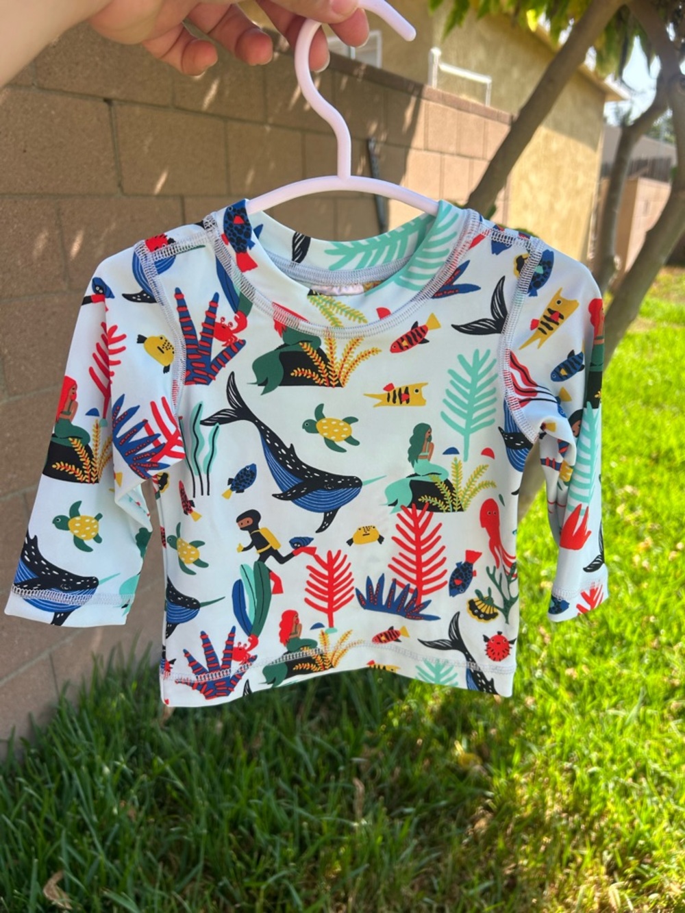 Hanna Andersson White Kids Rashguard with Multicolor Ocean Print
